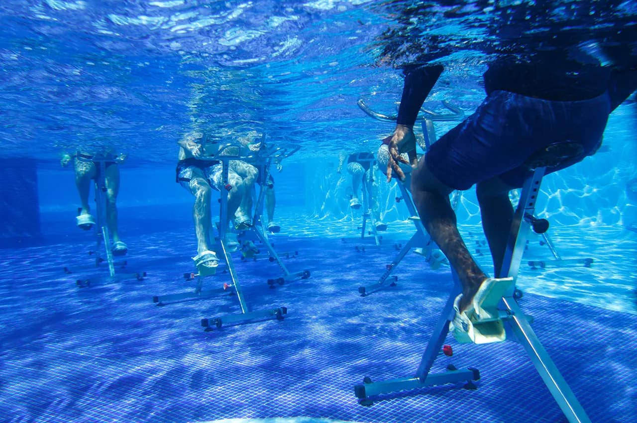 L'AquaBike chez Life Style Fitness : Le sport qui fait des vagues ! 🌊